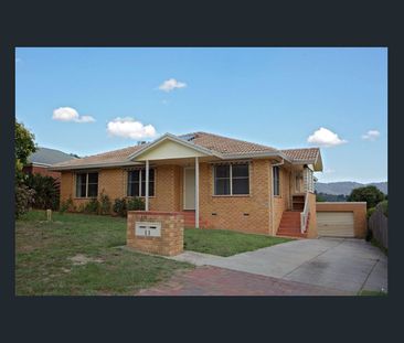 Spacious family home walking distance from Lilydale Lake! - Photo 5