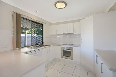 22 Tulip Street, Wynnum, QLD 4178 - Photo 4