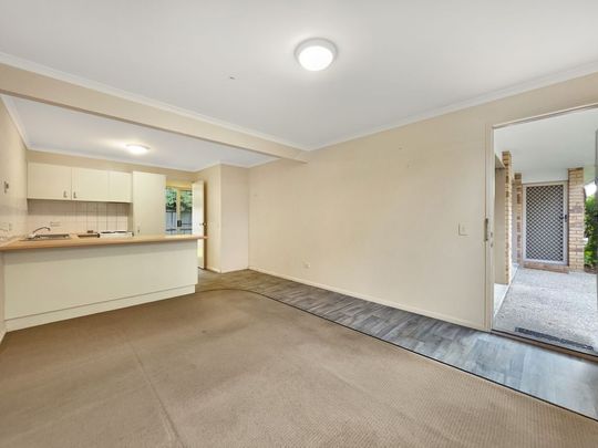 Short Walk to Sunshine Plaza and Ocean Street! - Photo 1