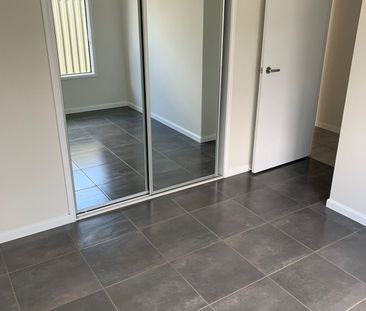 Stylish Low Maintenance Family Home - Photo 2