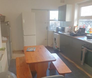Room in a Shared House, Albert Park Road, M7 - Photo 3