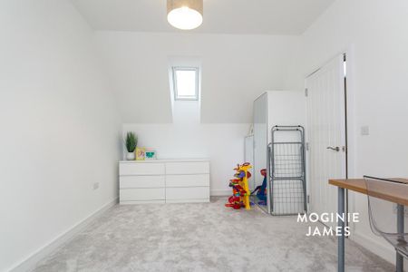 5 bedroom detached house to rent - Photo 4