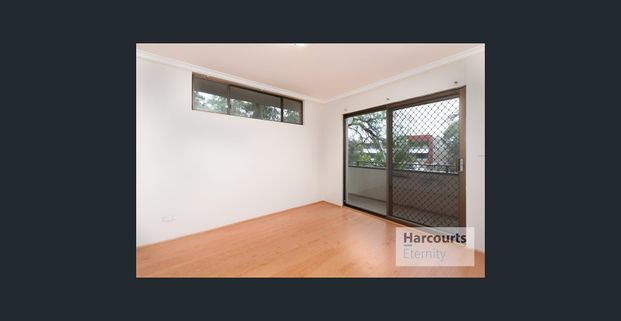 Recently Renovated & Brand New Flooring 2-Bedroom Apartment in a Prime Location! - Photo 1