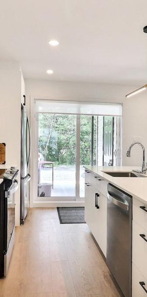 TOUT INCLUS*** - Luxueux 4 1/2 à louer - Photo 1