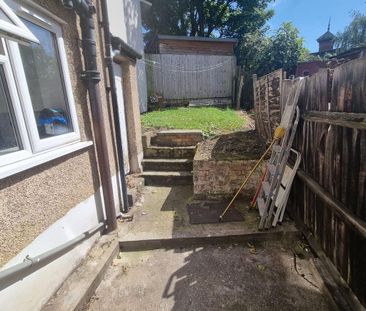 1 bedroom in a house share to rent - Photo 6