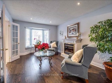 For Lease - 40 Barr Crescent Unit# Upper, Brampton, Ontario - Photo 4