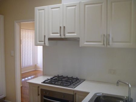 4 BEDDER COMPLETELY RENOVATED HOME!! - Photo 3