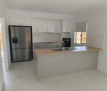 Smithfield - Photo 2