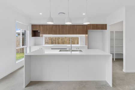 23 Haven Street, Victoria Point QLD 4165 - House For Rent | Domain - Photo 4