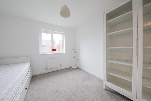 4 bedroom detached house to rent - Photo 1