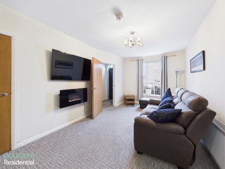 9 Gransha Wood, Dundonald, Castlereagh, Belfast, BT16 2FG - Photo 2