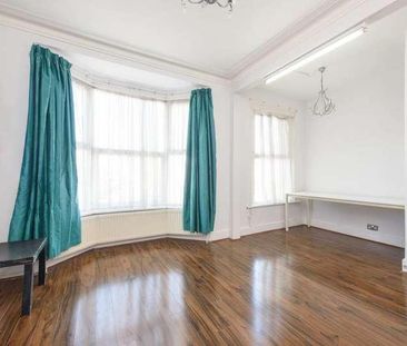 Grange Avenue, North Finchley, N12 - Photo 1