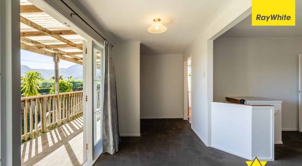 A Peaceful Retreat in the Heart of Huia - Photo 1