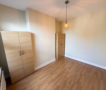 4 bedroom terraced house to rent - Photo 3