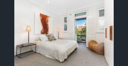 Beautifully Appointed Terrace on One of Paddington's Signature Streets - Photo 4
