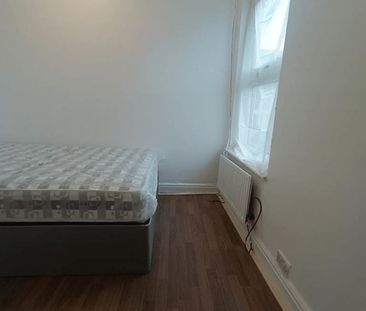 Room in a Shared House, Norway Street, M6 - Photo 5