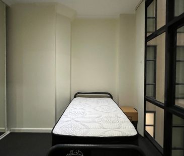 Spacious Furnished Two Bedroom Apartment - Photo 5