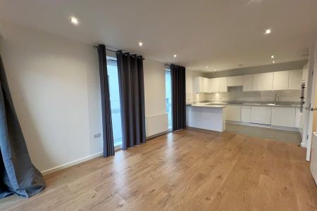 2 bedroom flat to rent - Photo 2