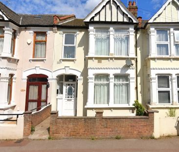 Studio Flat, Lichfield Road, E6 - Photo 1