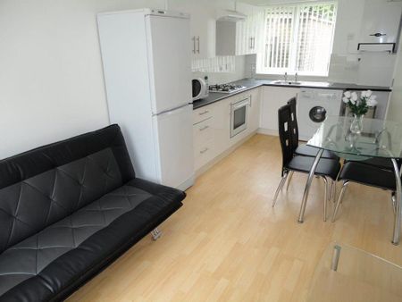 5 bedroom house to rent - Photo 3