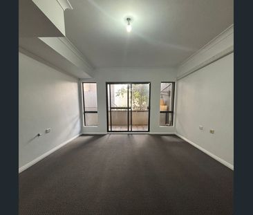 Fully Renovated 2-Bedroom Unit in Prime Blacktown Location! - Photo 1