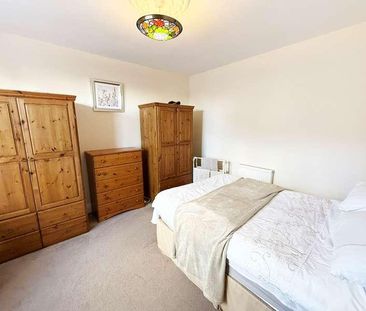 Arnside Place, YO10 - Photo 3