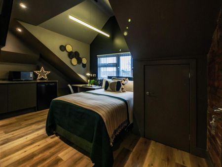 1 bedroom in a house share to rent - Photo 3