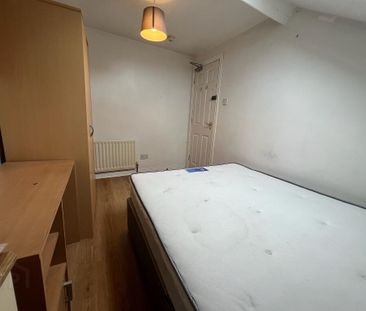 Donegall Road, Room 4, All Bills Included, Belfast, BT12 5NA - Photo 5
