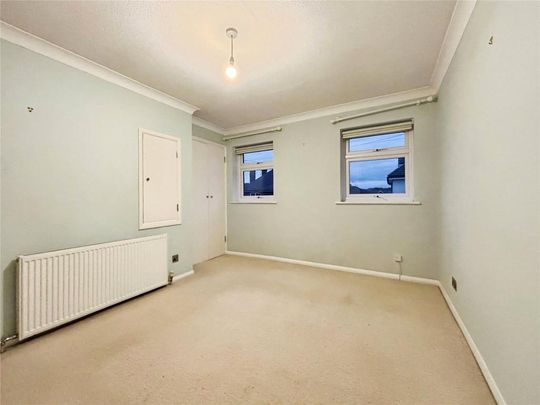 2 bedroom end of terrace house to rent - Photo 1