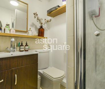 1 bedroom in a flat share to rent - Photo 5