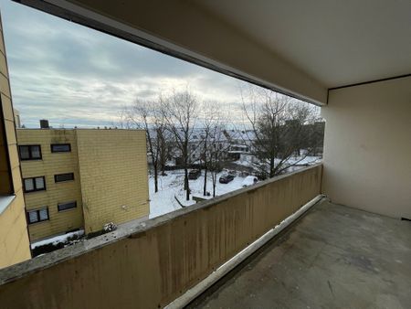 Mietwohnung in Herzogenaurach - Große 3-Zimmer Wohnung mit Balkon und Tageslichtbadezimmer - Photo 4