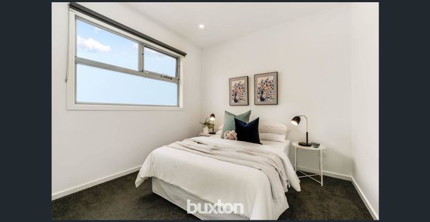 Three Bedroom Townhouse - Photo 1