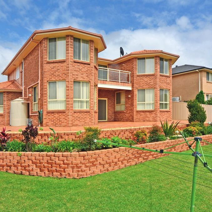 Luxurious Coastal Living: Executive Home with Panoramic Ocean Views in Shell Cove - Photo 1