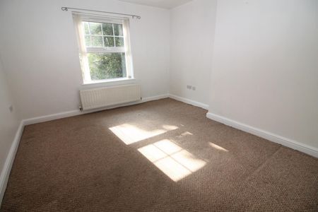 Highfield Road, Birkenhead - Photo 2