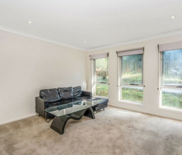 Beautifully Presented Home - Photo 1