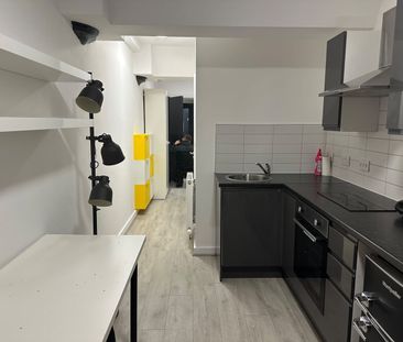 1 Bed Flat, Sir Thomas Street, L1 - Photo 5