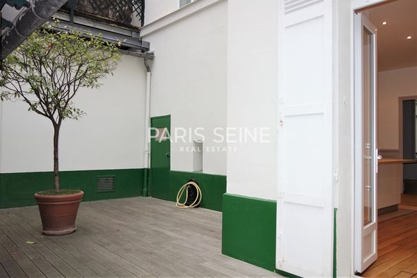 ** 3 PIÈCES VIDE** TERRASSE DE 35 M² ** AV DE LA MOTTE PICQUET** BEAUX VOLUMES** - Photo 1