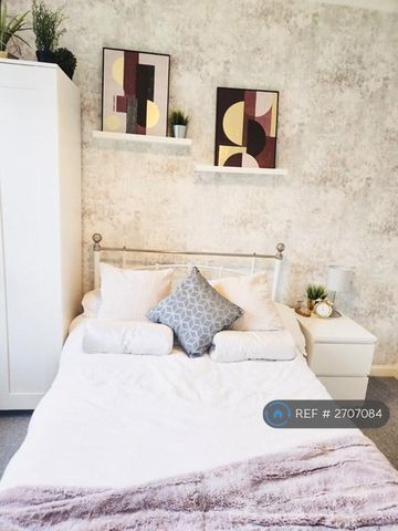 1 bedroom in a house share to rent - Photo 5