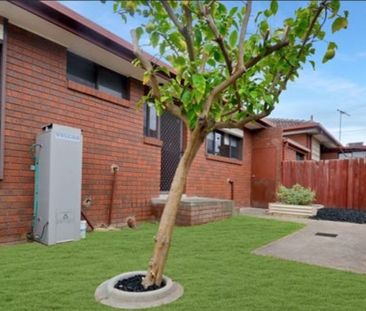 2/27 Mount Street, Preston VIC 3072 - Photo 6