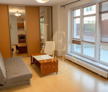 Kawalerka| Saska Kępa | Taras | Apartamentowiec - Photo 1