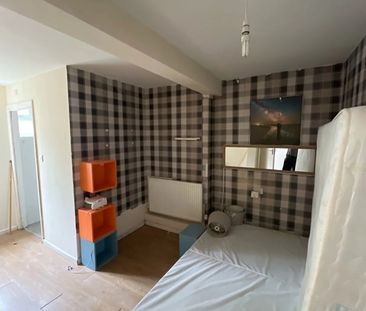 Room in a Shared House, Cruikshank Road, E15 - Photo 6