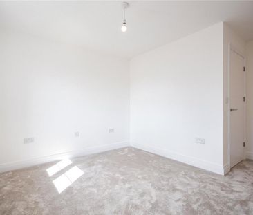 2 bedroom semi-detached house to rent - Photo 6