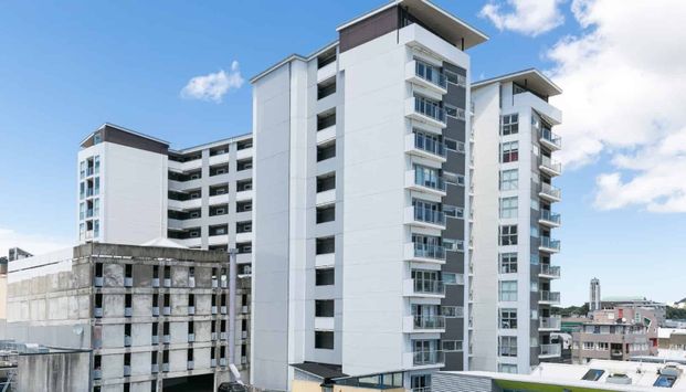 3 Bedroom Soho with Views - Photo 1