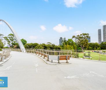 Brand New 2 Bedroom. Apartment Waterfront Living. Large Courtyard &... - Photo 5