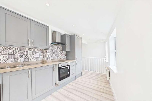 Reading Road, Pangbourne, Reading, Berkshire, RG8 - Photo 1