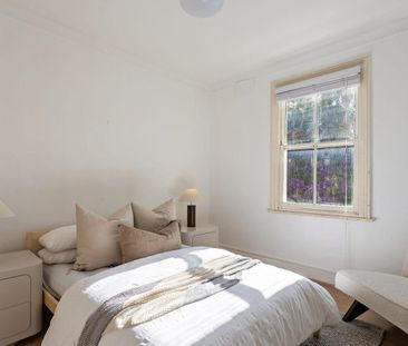 Charming Terrace with Versatile Studio Retreat - Photo 2