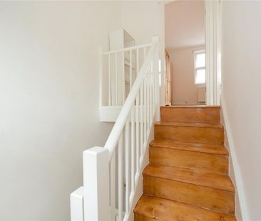 2 bedroom maisonette to rent - Photo 2