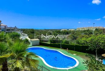 Immaculate apartment with sea views in Campoamor G
