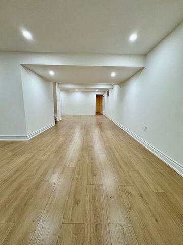 For Lease - 8 Devins Drive Unit# Basement, Aurora, Ontario - Photo 4