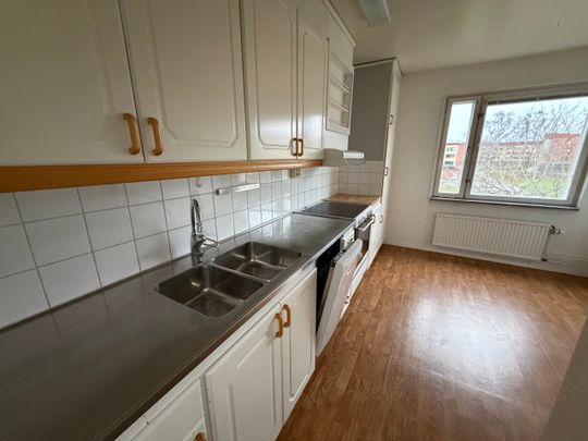 Spjutgatan 1 – 3rok (lgh 0011) - Foto 1